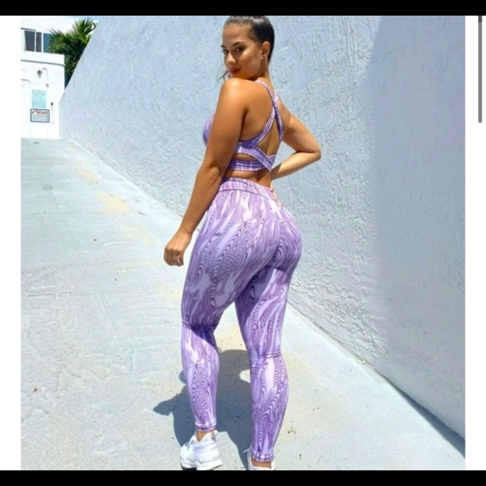 NWT J body fit booty scrunch leggings